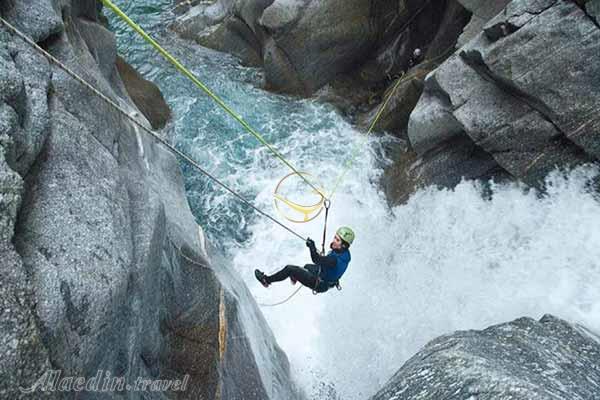 آبشارهای سیمک در کرمان