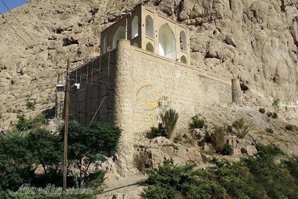 عمارت تخت درگاه قلی بیگ در کرمان | علاءالدین تراول