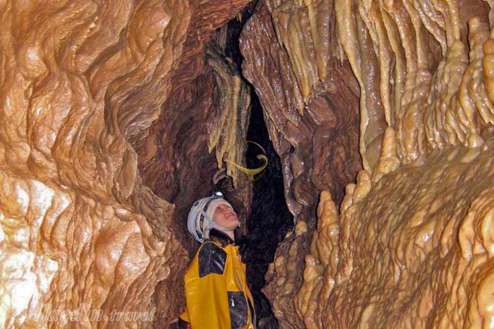 راهروی بین چاه 5 و 6 غار پراو کرمانشاه | علاءالدین تراول