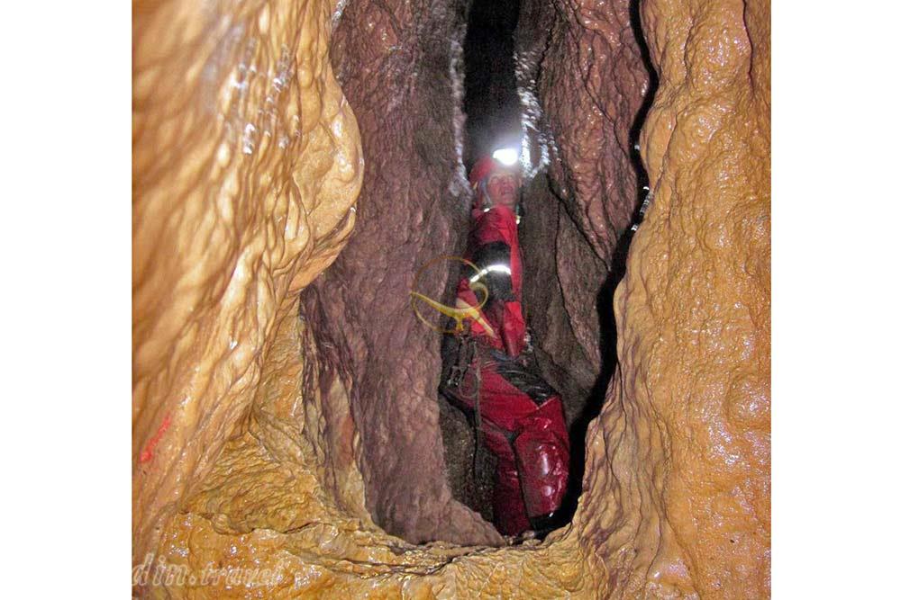 دهلیز  بین چاه 4 و 5 غار پراو کرمانشاه | علاءالدین تراول