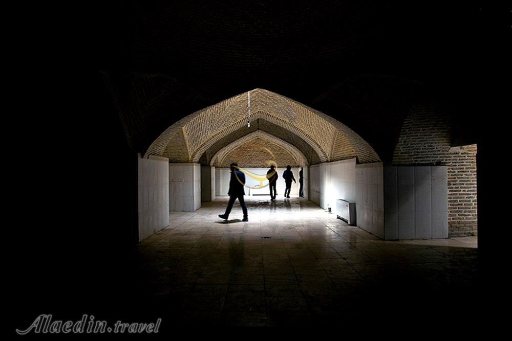 کاروانسرای شاه عباسی بیستون کرمانشاه | علاءالدین تراول