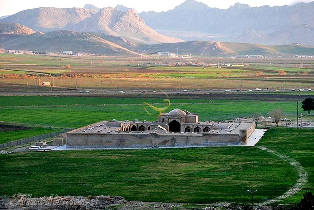 کاروانسرای شاه عباسی بیستون کرمانشاه | علاءالدین تراول