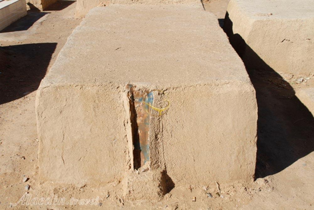 قبرستان جندق در خور و بیابانک | علاءالدین تراول