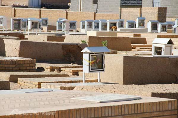 قبرستان جندق در خور و بیابانک