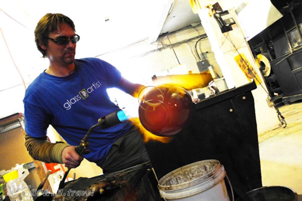 گالری شیشه کینگستون در کانادا | علاءالدین تراول