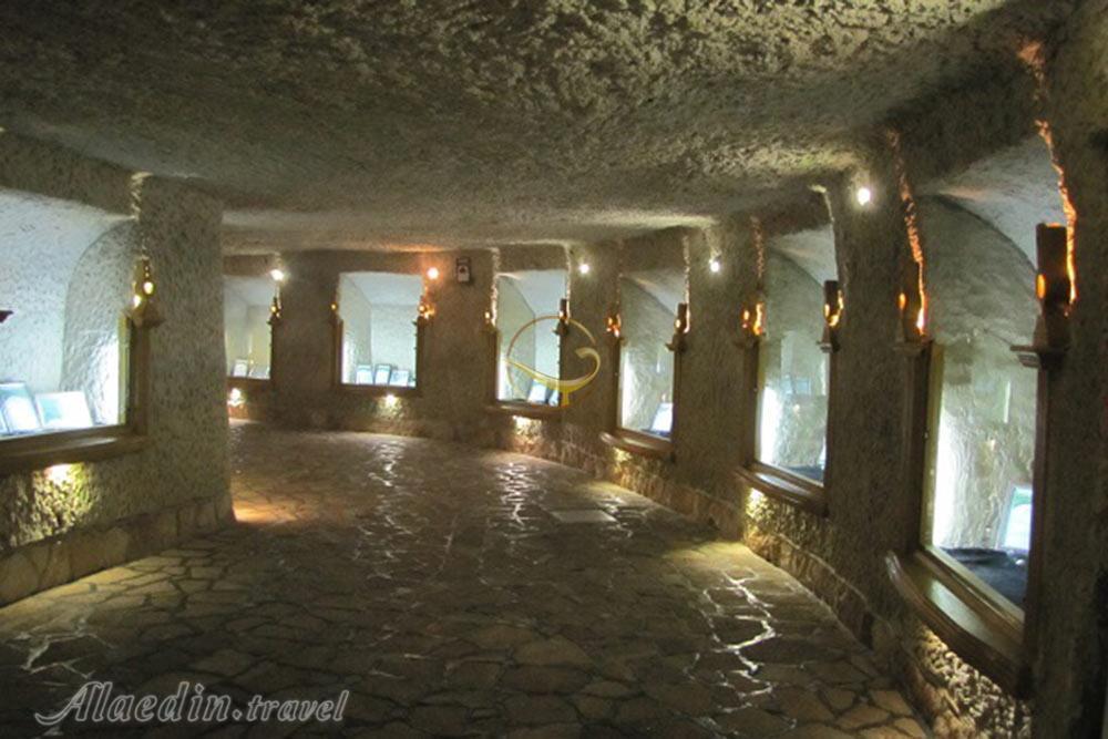 شهر زیر زمینی کاریز کیش | علاءالدین تراول