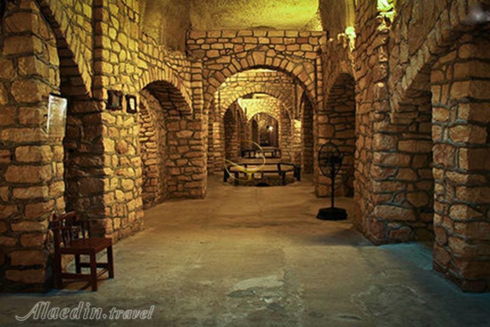 شهر زیر زمینی کاریز کیش | علاءالدین تراول