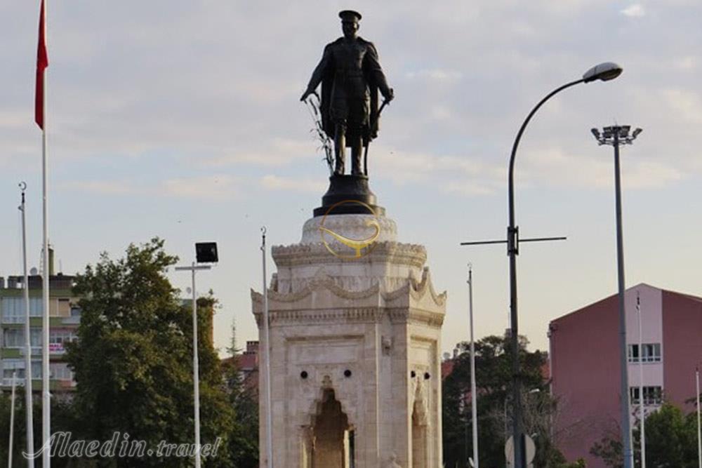 مجسمه یادبود آتاتورک در قونیه - ترکیه | علاءالدین تراول