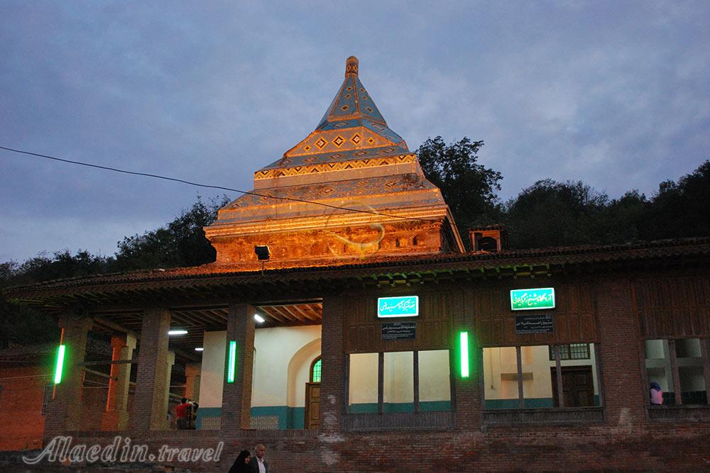 آرامگاه شیخ زاهد گیلانی در لاهیجان | علاءالدین تراول