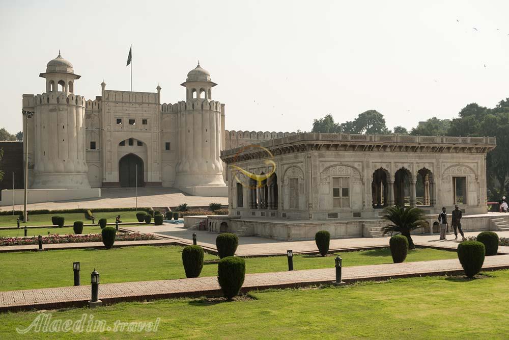 قلعه شاهی در لاهور | علاءالدین تراول