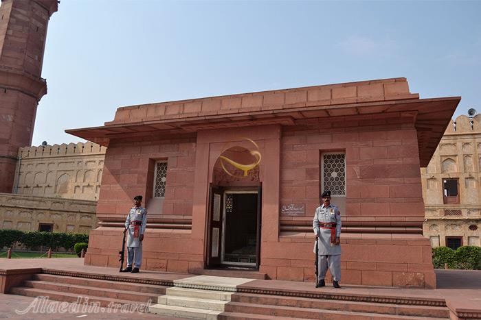 مقبره اقبال لاهوری در لاهور - پاکستان | علاءالدین تراول