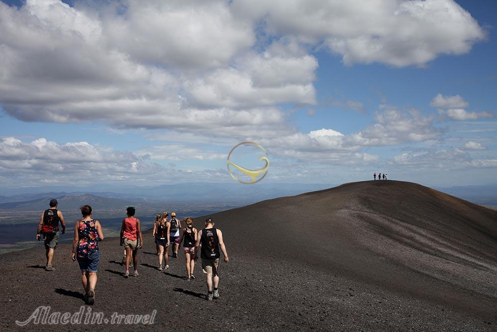 کوه آتشفشان سرونگرو در لئون - نیکاراگوئه | علاءالدین تراول