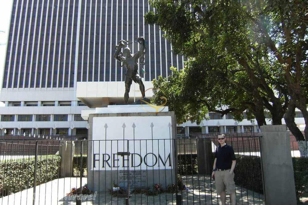 موزه ملی لوساکا در زامبیا | علاءالدین تراول