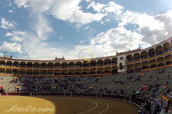 میدان گاوبازی لاس بنتاس (قلعه لاس ونتاس) در مادرید - اسپانیا