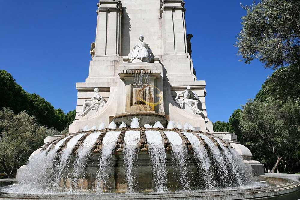 میدان پلازا د اسپانیا در مادرید | علاءالدین تراول