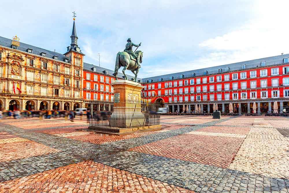 میدان اصلی (میدان بزرگ) در مادرید - اسپانیا | علاءالدین تراول