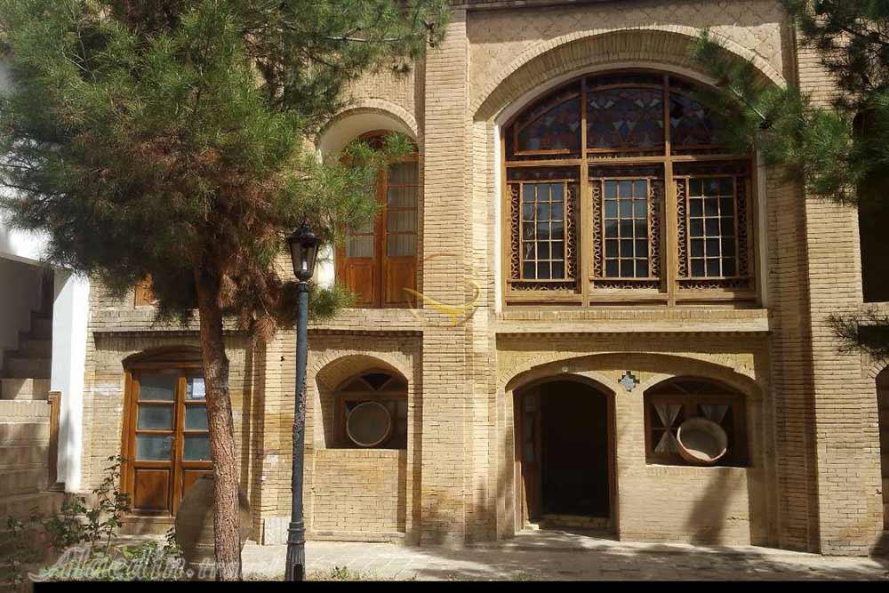 خانه و موزه لطفعلیان ملایر | علاءالدین تراول