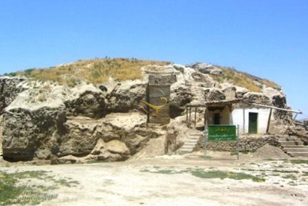 قلعه خان در مانه و سملقان | علاءالدین تراول