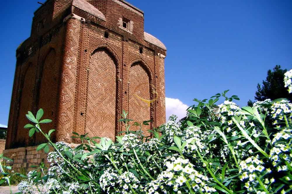 گنبد سرخ مراغه | علاءالدین تراول