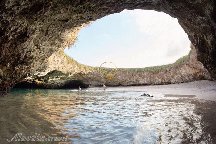 ساحل مخفی ماریتا مکزیکو سیتی - مکزیک