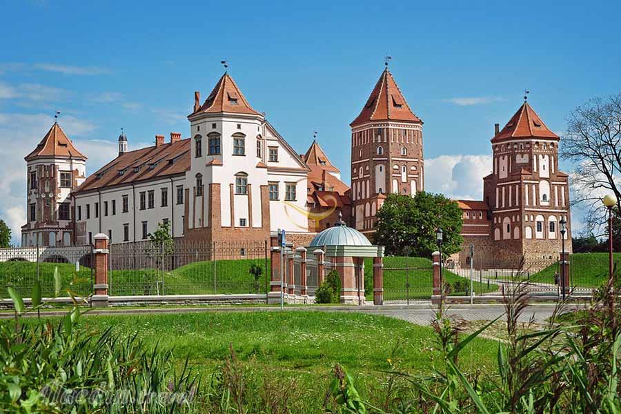 قلعه میر مینسک در بلاروس | علاءالدین تراول