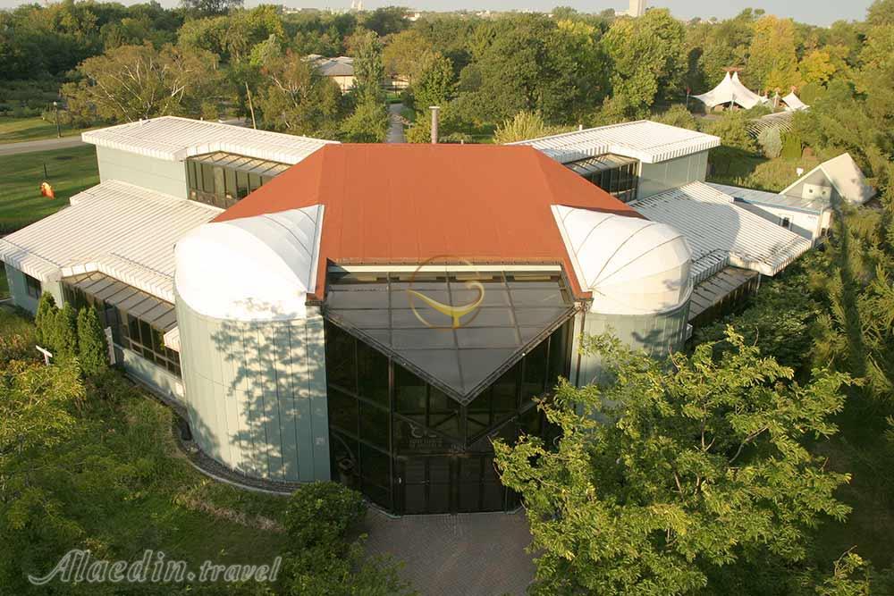 موزه حشره شناسی مونترال در کانادا | علاءالدین تراول