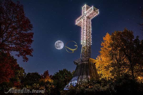 صلیب مونت رویال در مونترال - کانادا