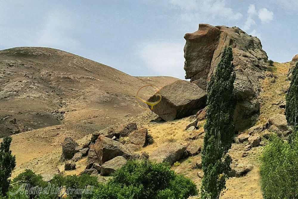 پیکره سنگی بابا داوود عنبران نمین | علاءالدین تراول