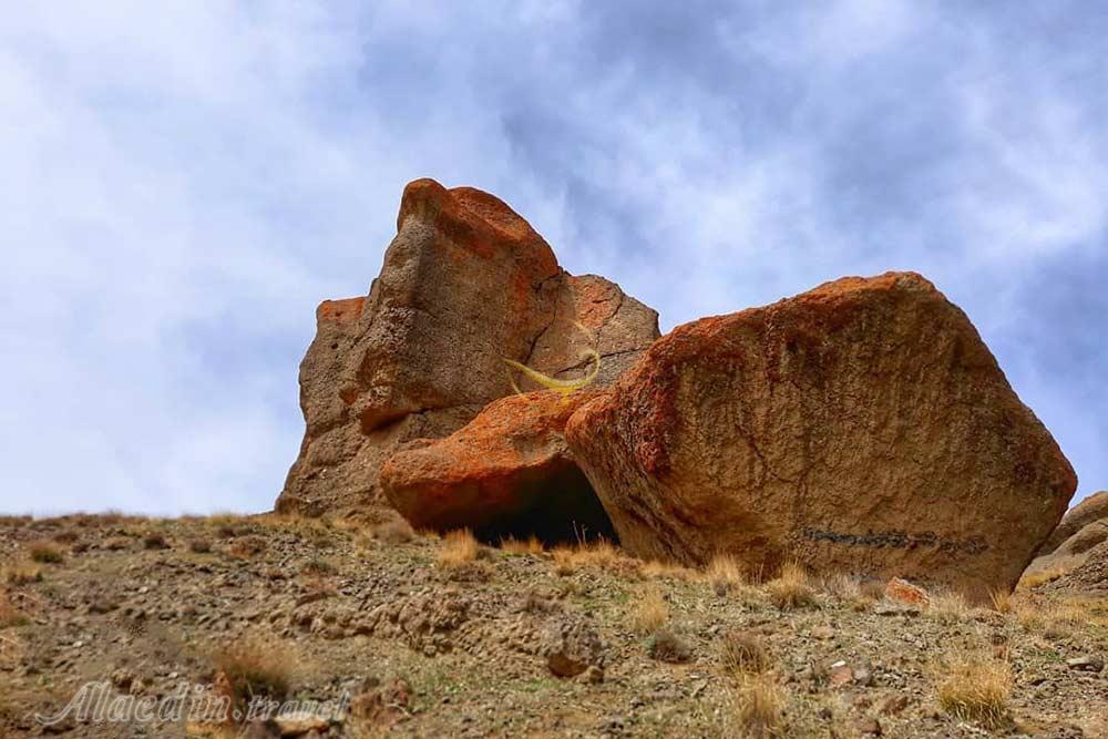 پیکره سنگی بابا داوود عنبران نمین | علاءالدین تراول