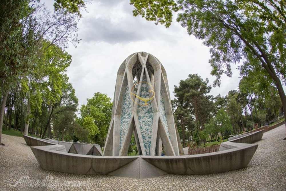 آرامگاه حکیم عمر خیام در نیشابور | علاءالدین تراول