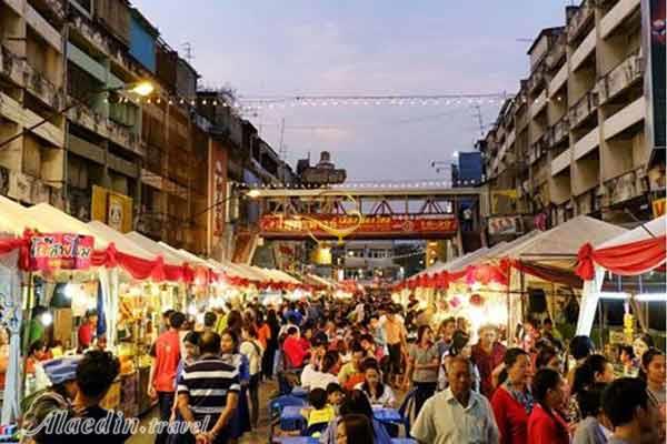 بازار شبانه آخر هفته پوکت - تایلند