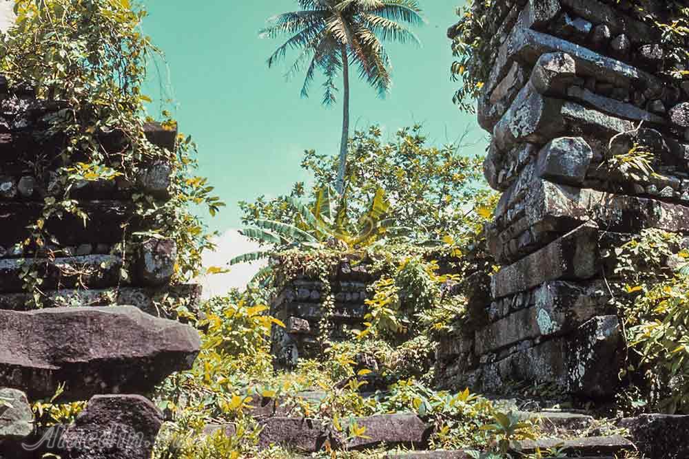 شهر باستانی نان مدال در پوناپی | علاءالدین تراول