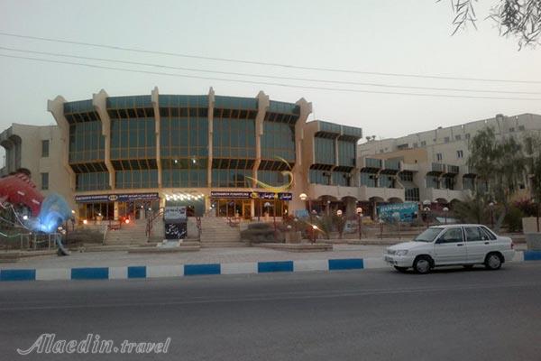 بازار سیمرغ در قشم