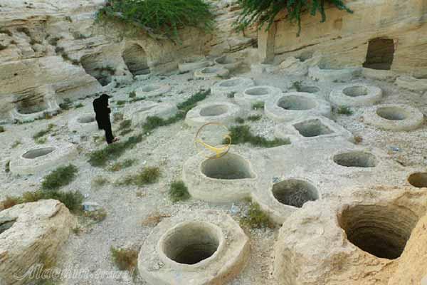 چاه های تل آب یا طلا در قشم