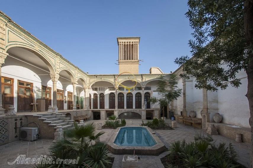 موزه مردم شناسی قم (خانه تاریخی زند) | علاءالدین تراول