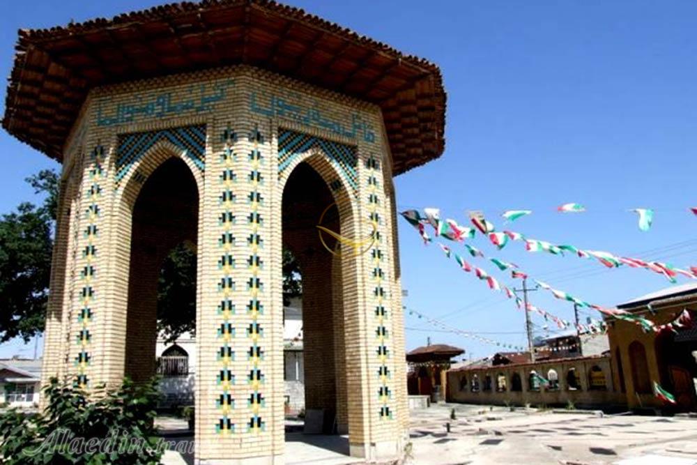 آرامگاه میرزا کوچک خان جنگلی در رشت | علاءالدین تراول