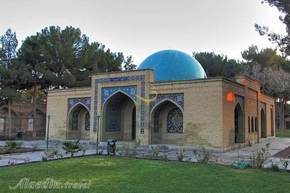 آرامگاه حاج ملاهادی سبزواری در سبزوار | علاءالدین تراول