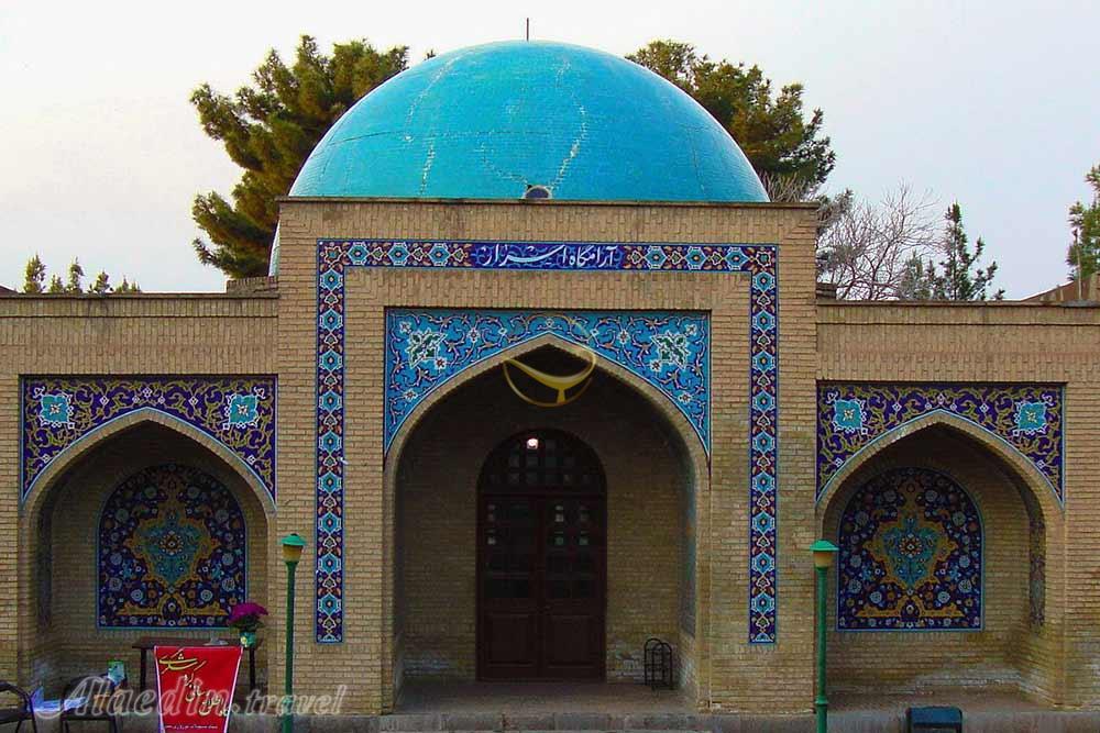 آرامگاه حاج ملاهادی سبزواری در سبزوار | علاءالدین تراول