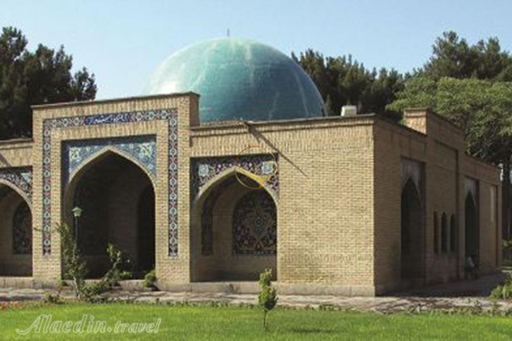 آرامگاه حاج ملاهادی سبزواری در سبزوار | علاءالدین تراول