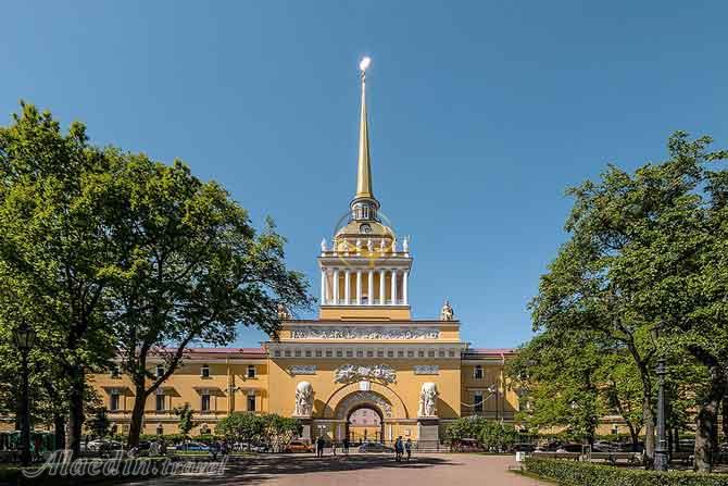 ساختمان نیروی دریایی (آدمیرالتیستوف) سنت پترزبورگ روسیه