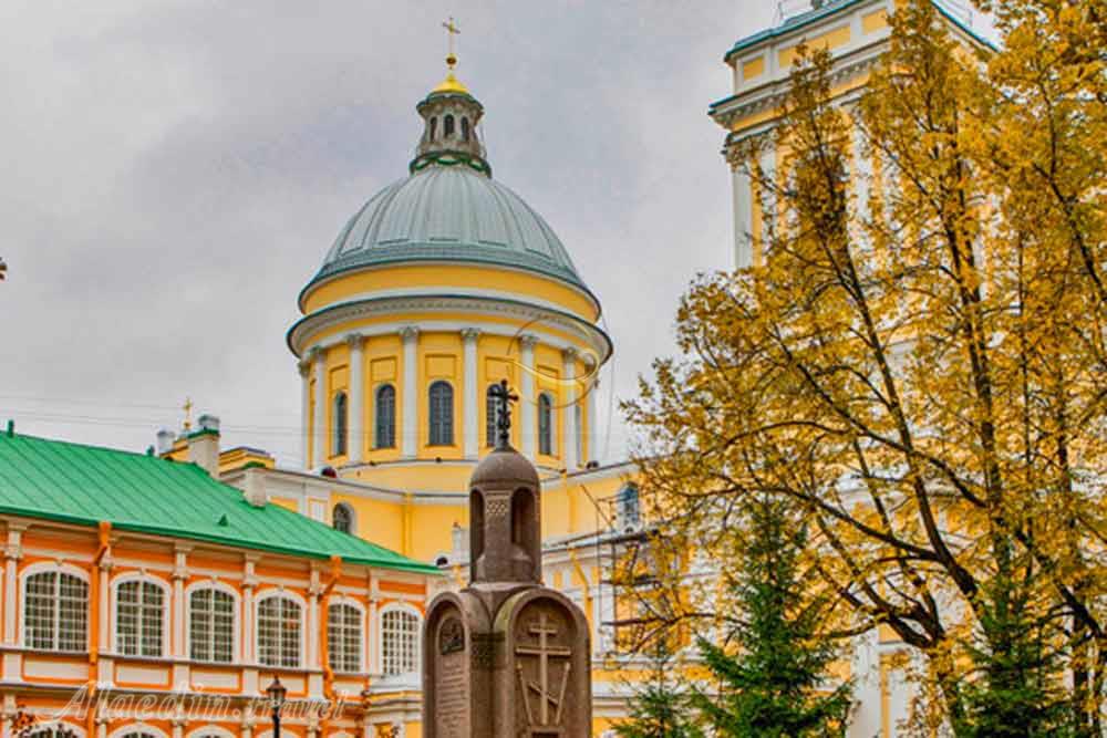 صومعه الکساندر نوسکی سنت پترزبورگ روسیه | علاءالدین تراول