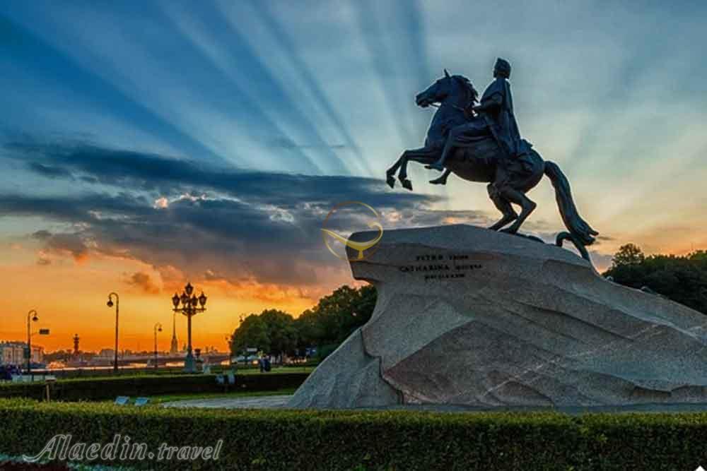 تندیس پترکبیر سنت پترزبورگ روسیه | علاءالدین تراول