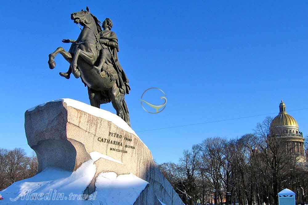 میدان تاریخی دکابریستف سنت پترزبورگ روسیه | علاءالدین تراول