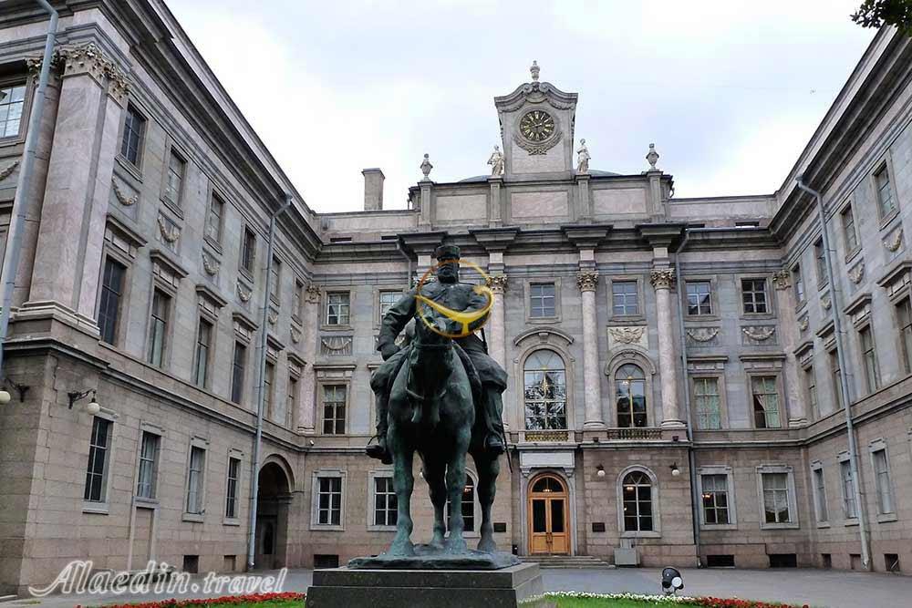 کاخ مرمر سنت پترزبورگ روسیه | علاءالدین تراول