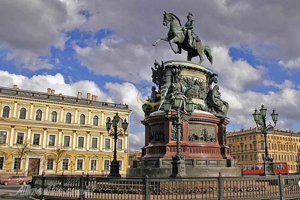 تندیس نیکولای اول (میدان نیکولای اول) سنت پترزبورگ روسیه | علاءالدین تراول