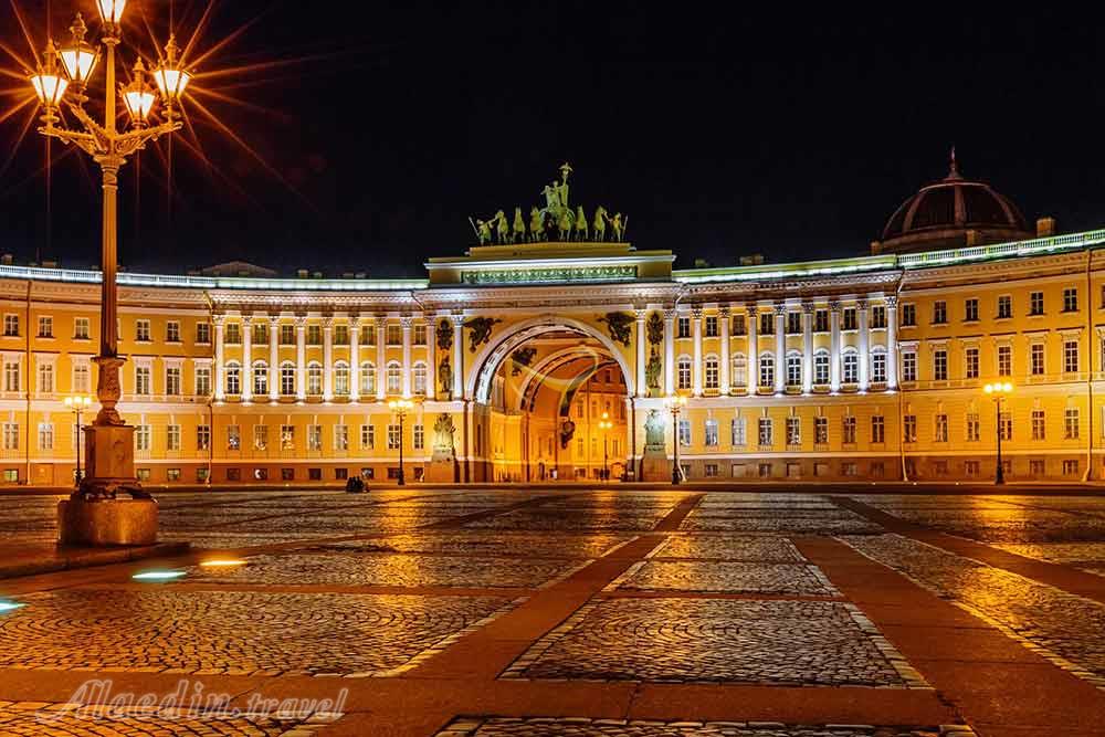 میدان کاخ سنت پترزبورگ روسیه | علاءالدین تراول