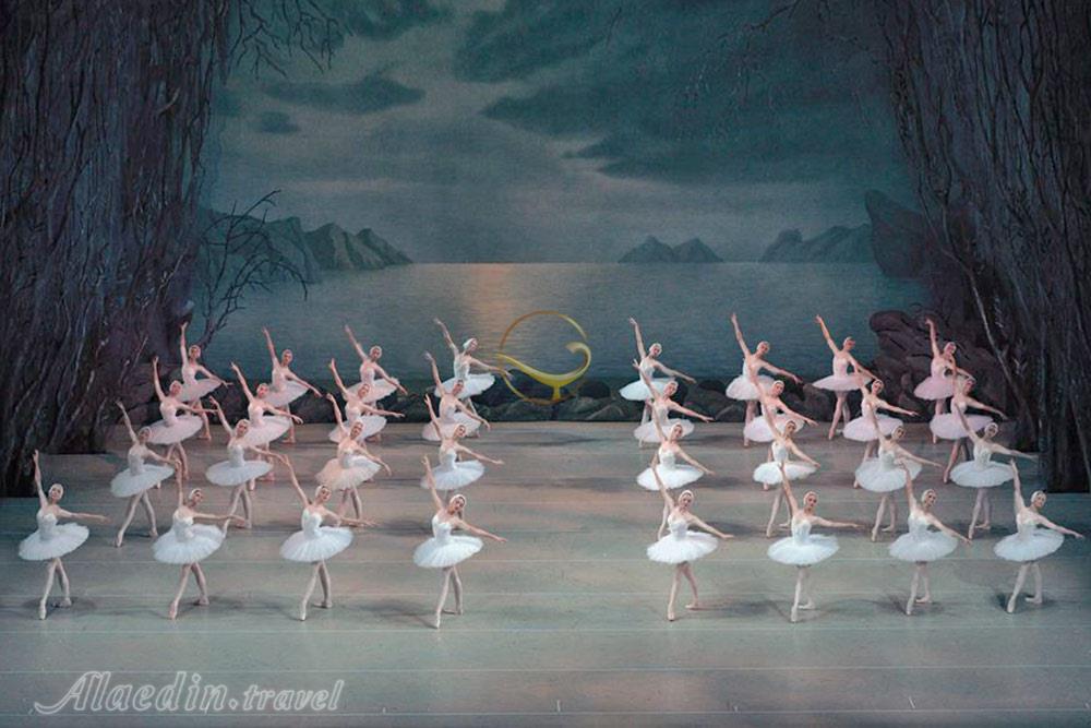 رقص باله دریاچه قو سنت پترزبورگ روسیه | علاءالدین تراول