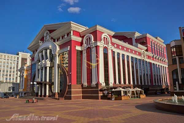 سالن تئاتر موزیکال یائوشف در سارانسک - روسیه