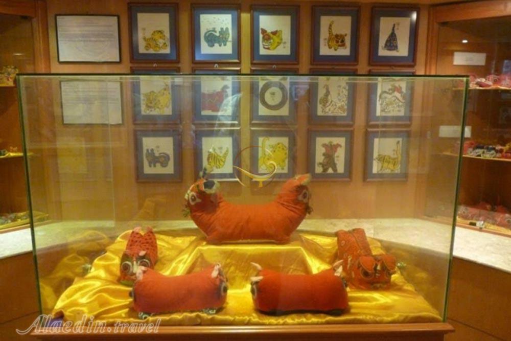 موزه گربه ساراواک | علاءالدین تراول