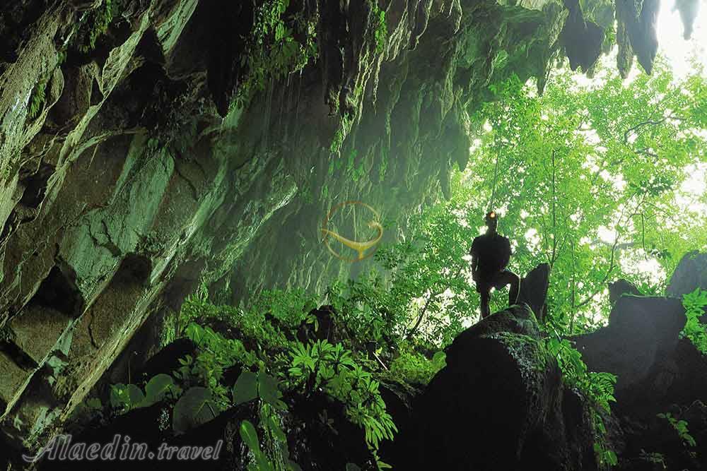 غارهای مولو ساراواک | علاءالدین تراول